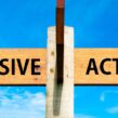 ACTIVE vs PASSIVE TRADING